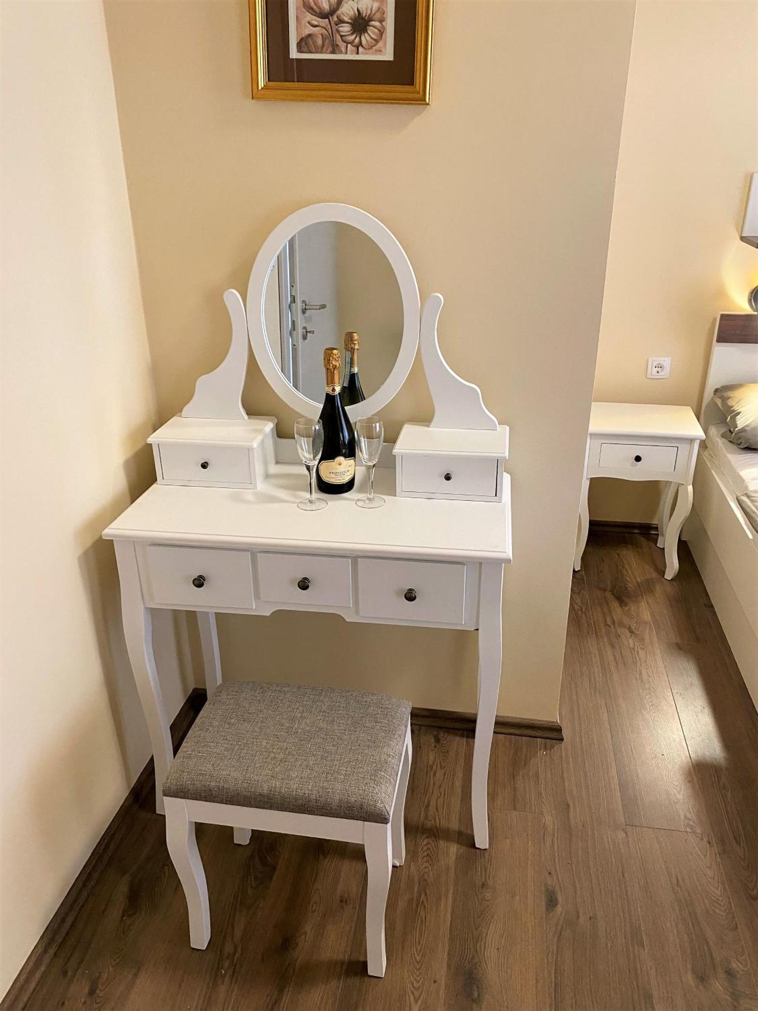 Guesthouse Mira Раб Стая снимка