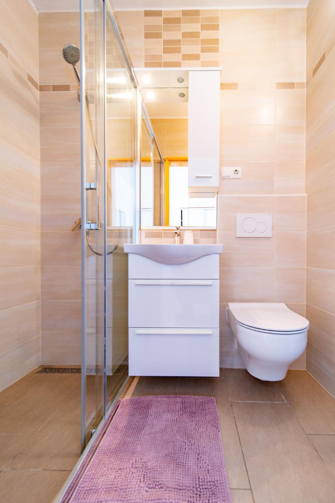 Guesthouse Mira Раб Екстериор снимка
