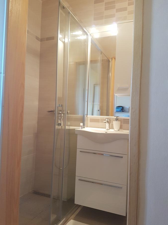 Guesthouse Mira Раб Екстериор снимка